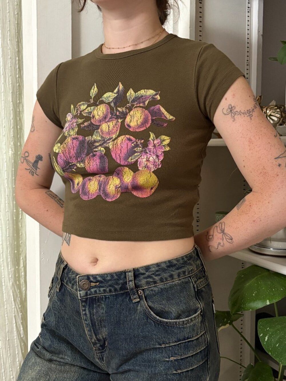 UO Fruit Graphic Cropped Tee - S